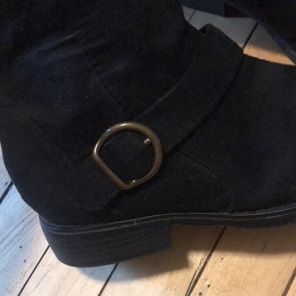 Black vegan leather suede boots 6 antique gold buckles low heel calf height fall - Picture 6 of 8